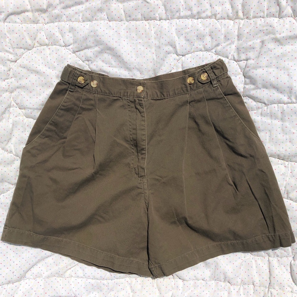 🌿 HIGH WAISTED GREEN SHORTS 🌿
